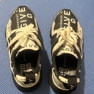 Givenchy Monochrome Logo Sneakers
